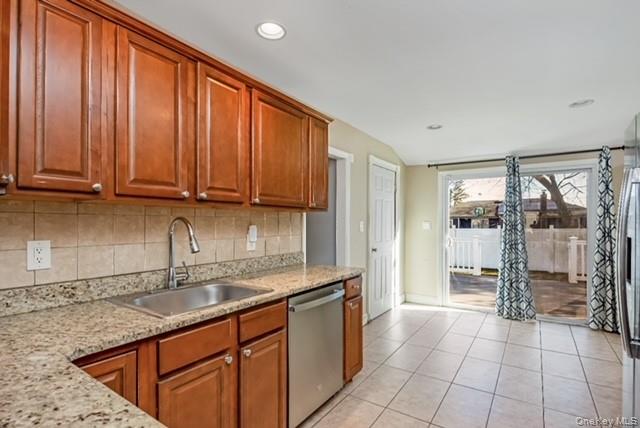 #8 photo, 260 New Hampshire Avenue, সাফোক কাউন্টি Bay Shore , NY 11706