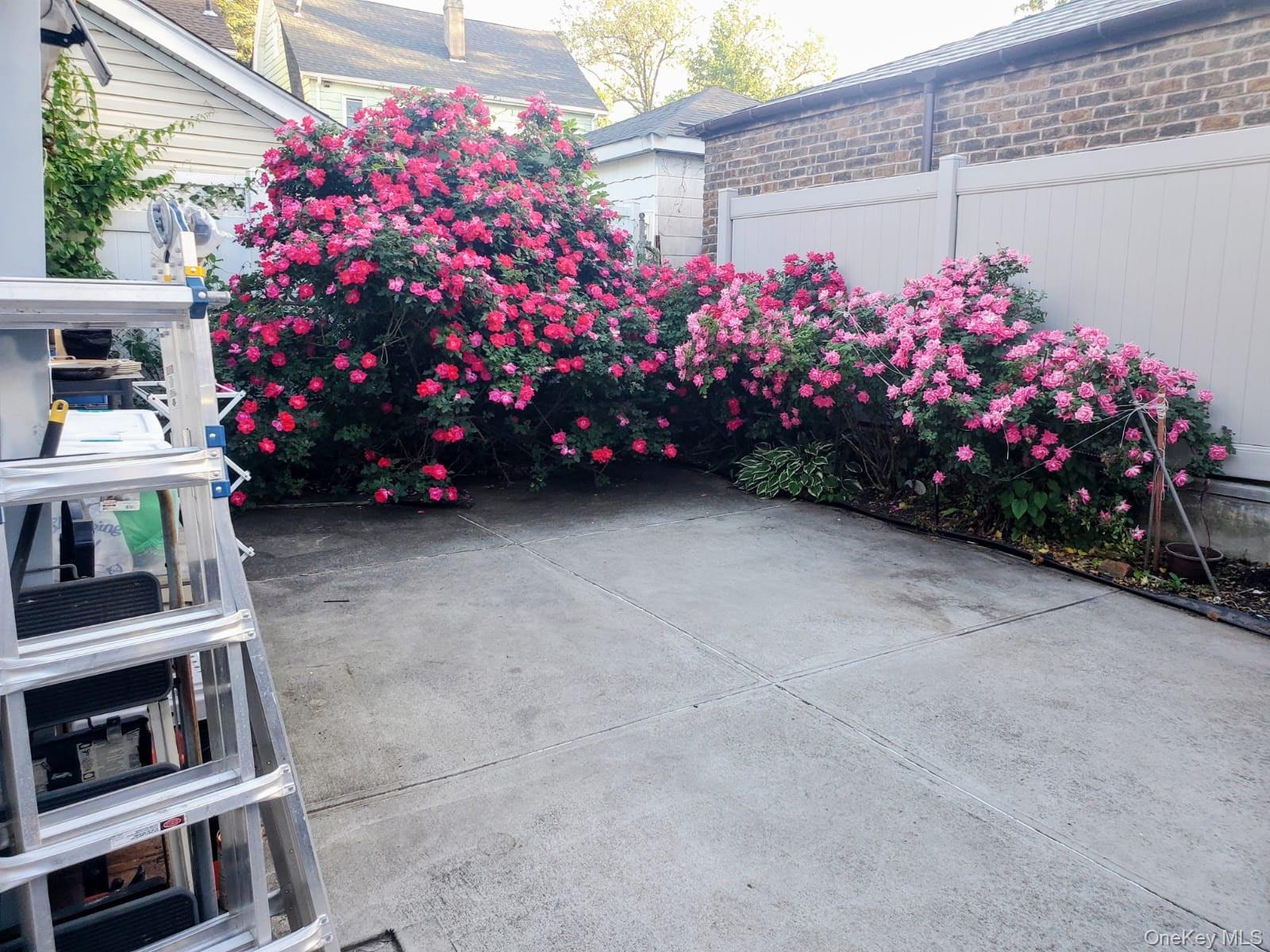 #15 photo, 14706 15th Drive, কুইন্‌স Whitestone , NY 11357