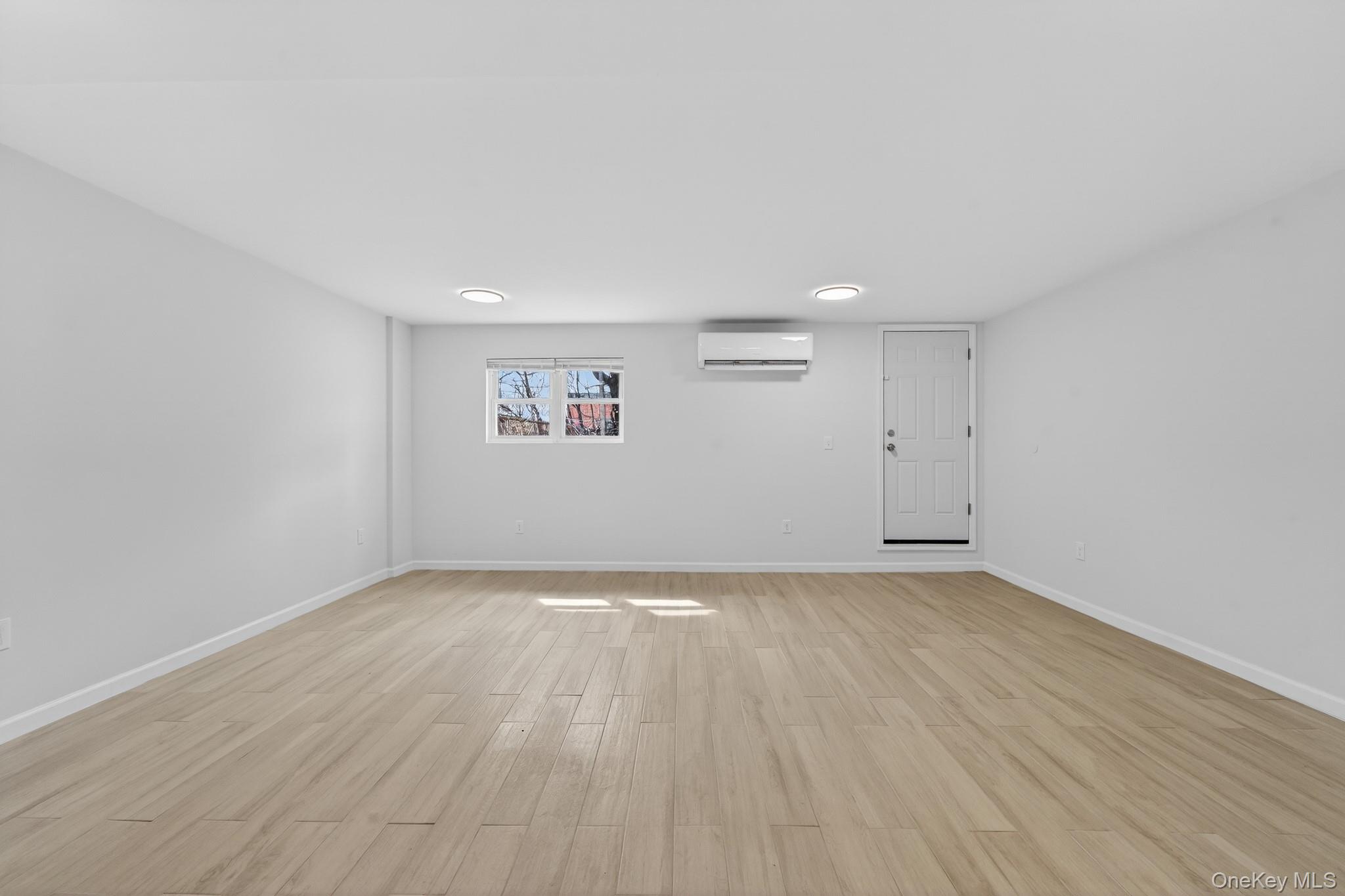 #10 photo, 1060 E 228th Street, ব্রঙ্কস Bronx , NY 10466