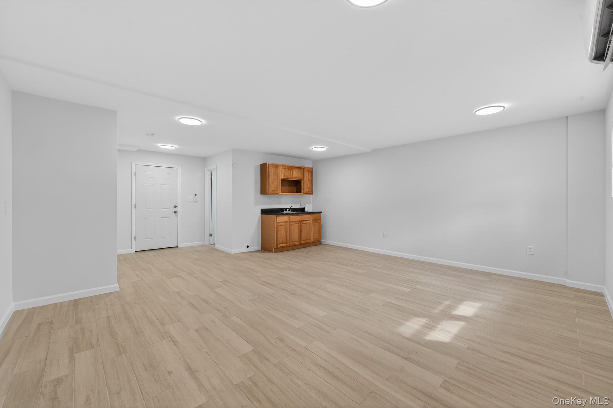 #9 photo, 1060 E 228th Street, ব্রঙ্কস Bronx , NY 10466