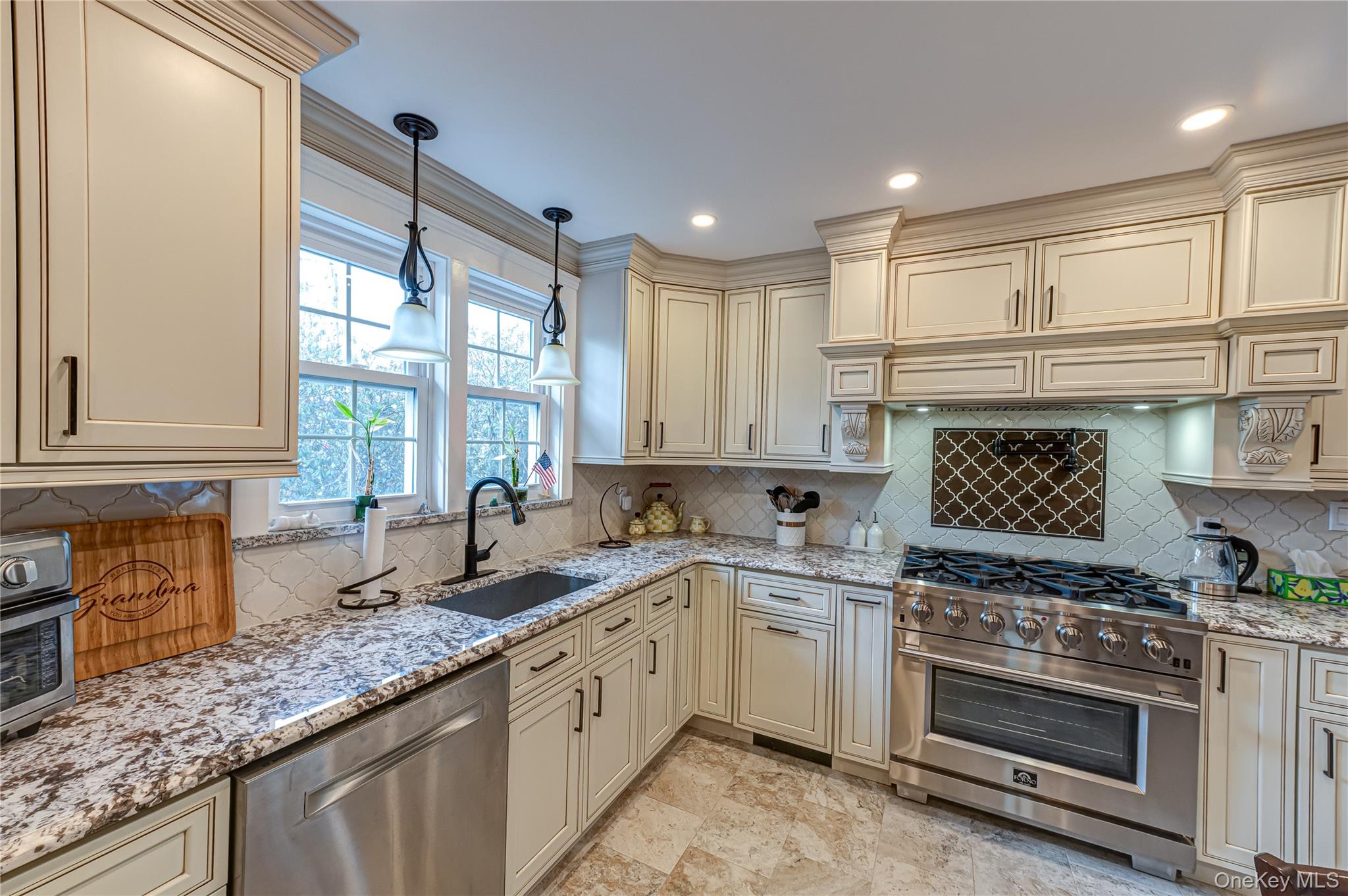 #12 photo, 11 Meehan Lane, 東長島 科勒姆 Coram , NY 11727