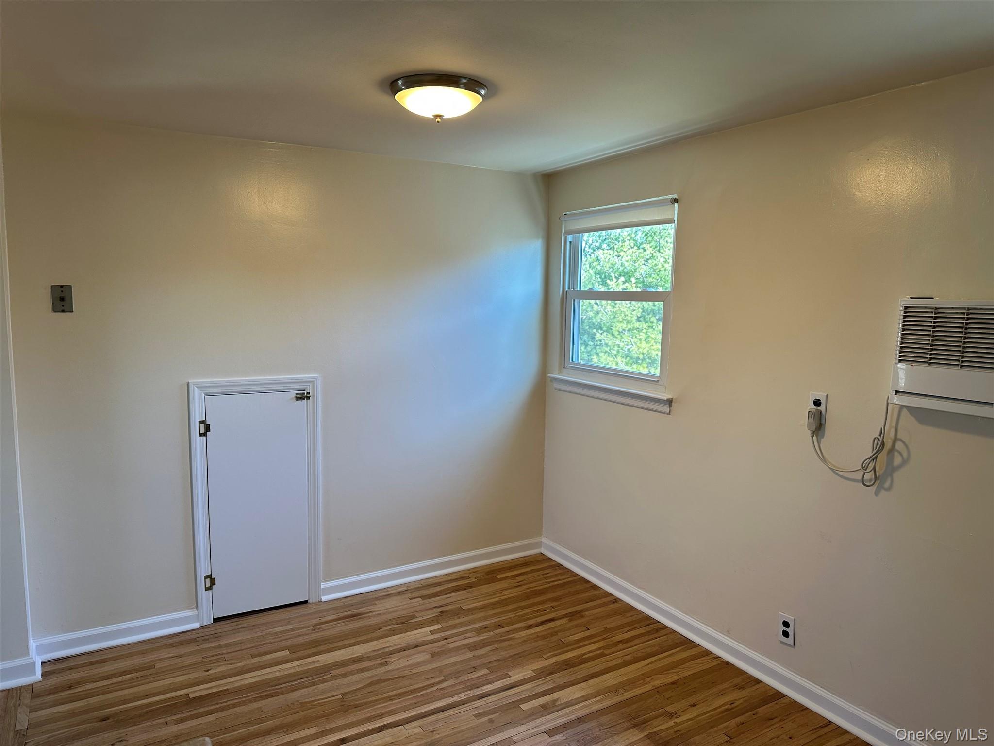 #20 photo, One Waverly Place, নাসাউ কাউন্টি Valley Stream , NY 11580