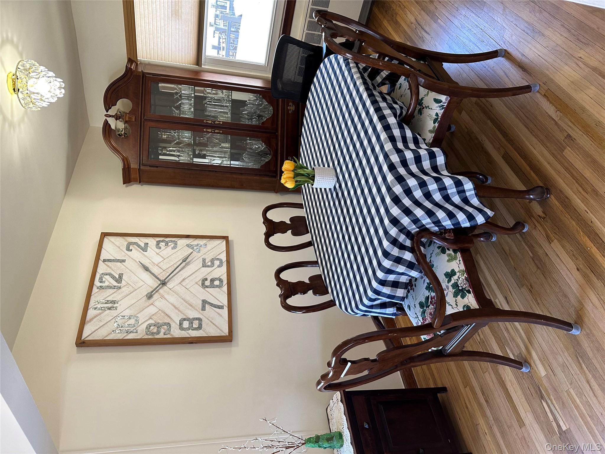 #6 photo, One Waverly Place, নাসাউ কাউন্টি Valley Stream , NY 11580