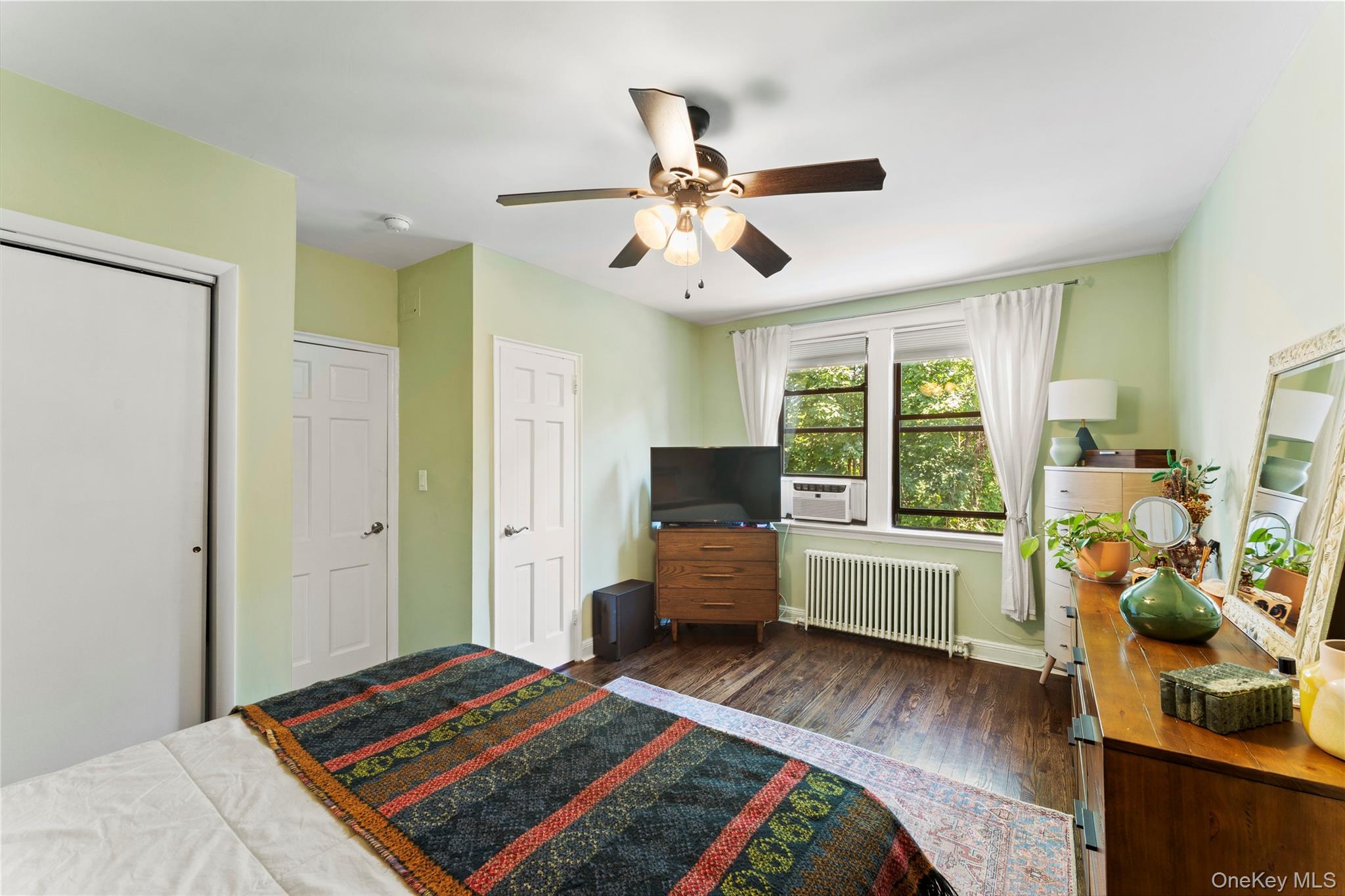 #16 photo, 40-01 Little Neck Parkway, কুইন্‌স Little Neck , NY 11363