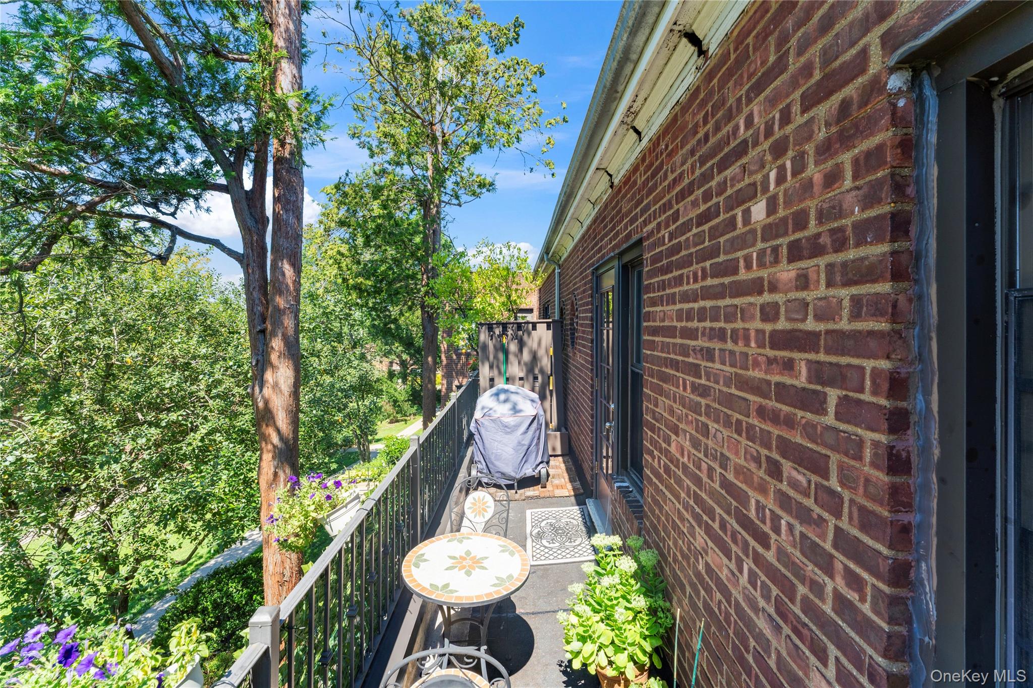 #20 photo, 40-01 Little Neck Parkway, কুইন্‌স Little Neck , NY 11363