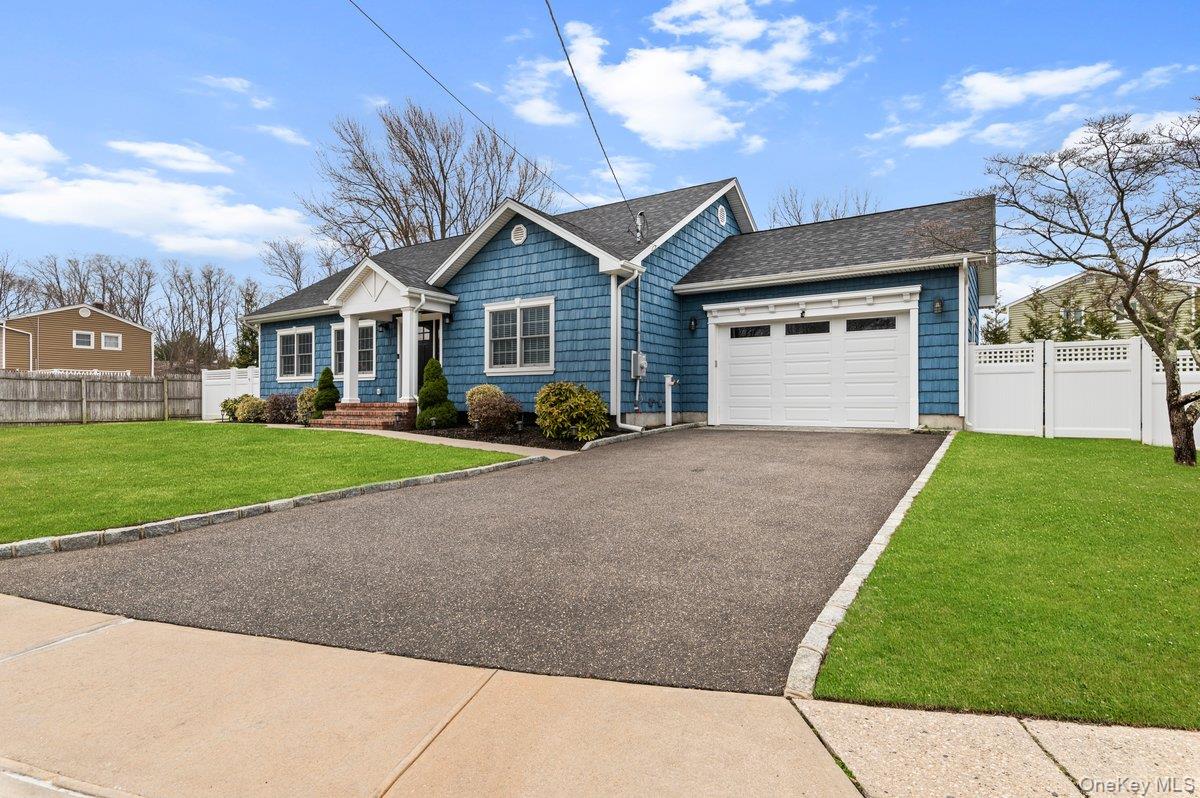 #2 photo, 66 Arch Drive, Holbrook , NY 11741