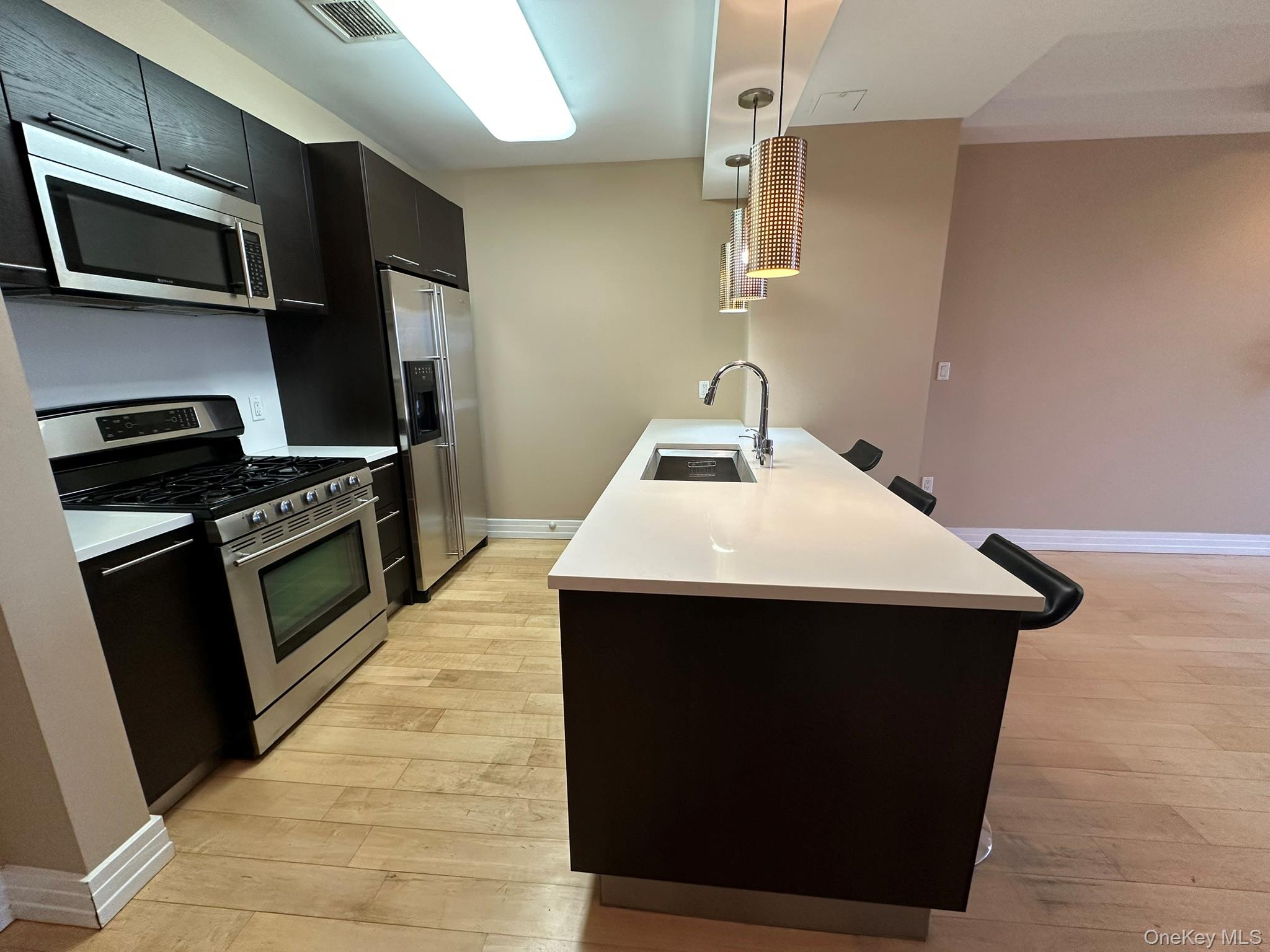 #16 photo, 64-05 Yellowstone Boulevard, কুইন্‌স Forest Hills , NY 11375