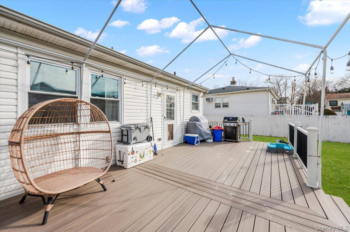 #15 photo, 18 Cambridge Drive, সাফোক কাউন্টি Babylon , NY 11702