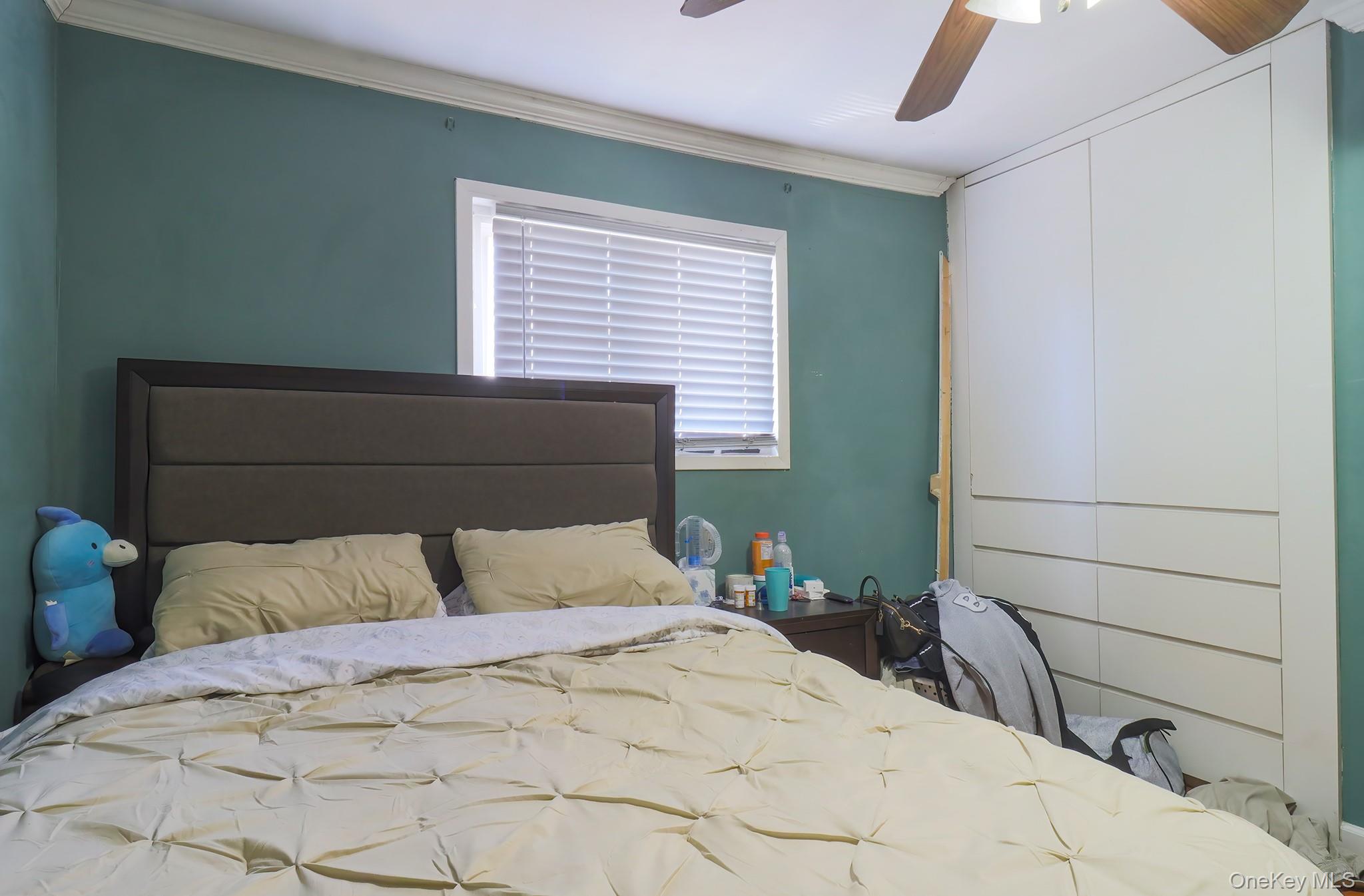 #10 photo, 1081 Bay Shore Avenue, Bay Shore , NY 11706