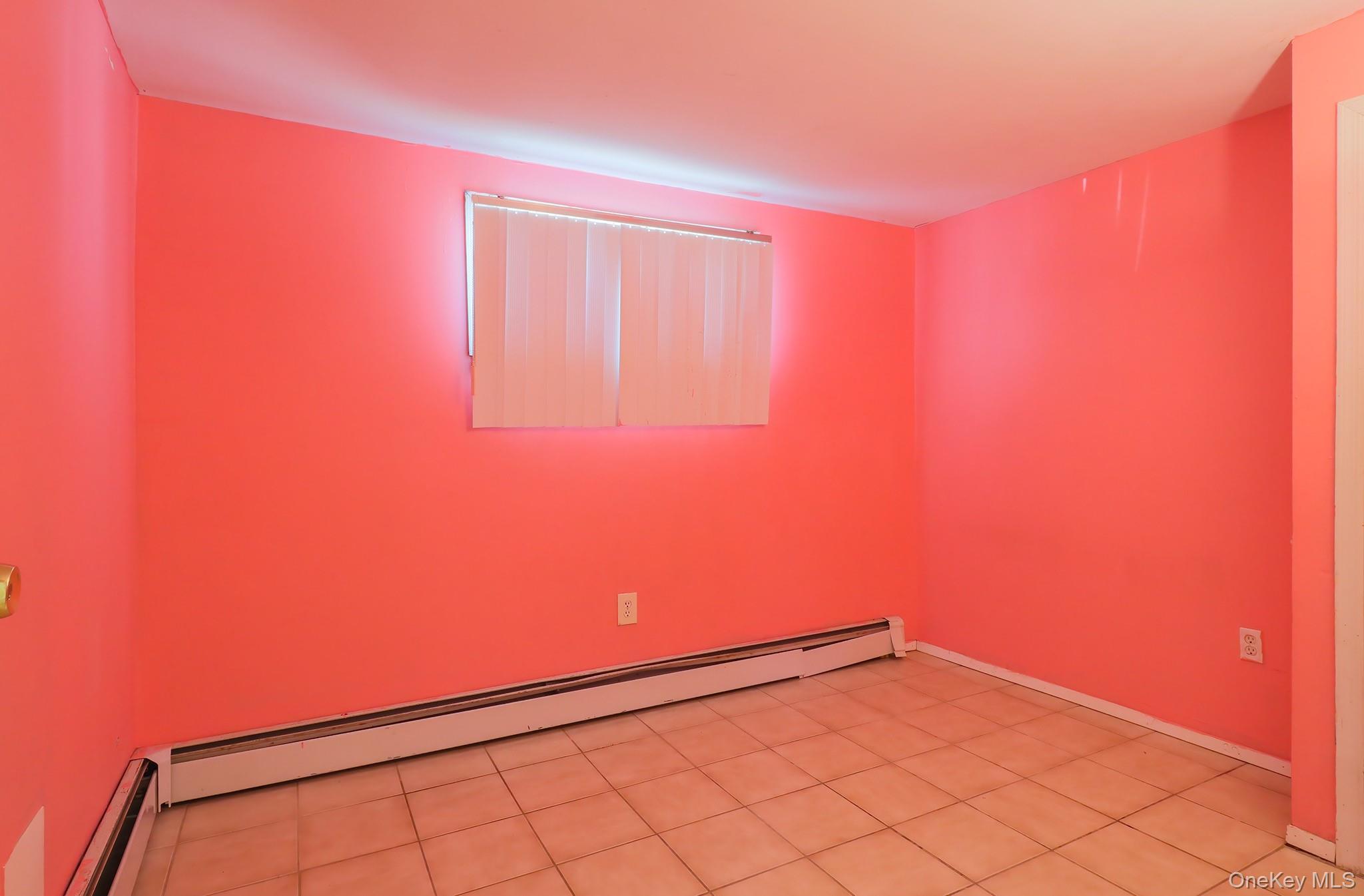 #20 photo, 1081 Bay Shore Avenue, Bay Shore , NY 11706