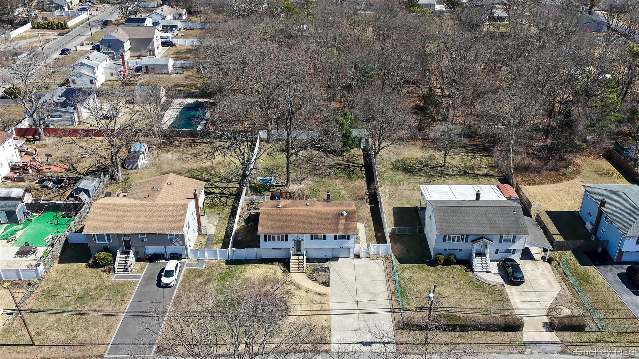 #3 photo, 1081 Bay Shore Avenue, Bay Shore , NY 11706