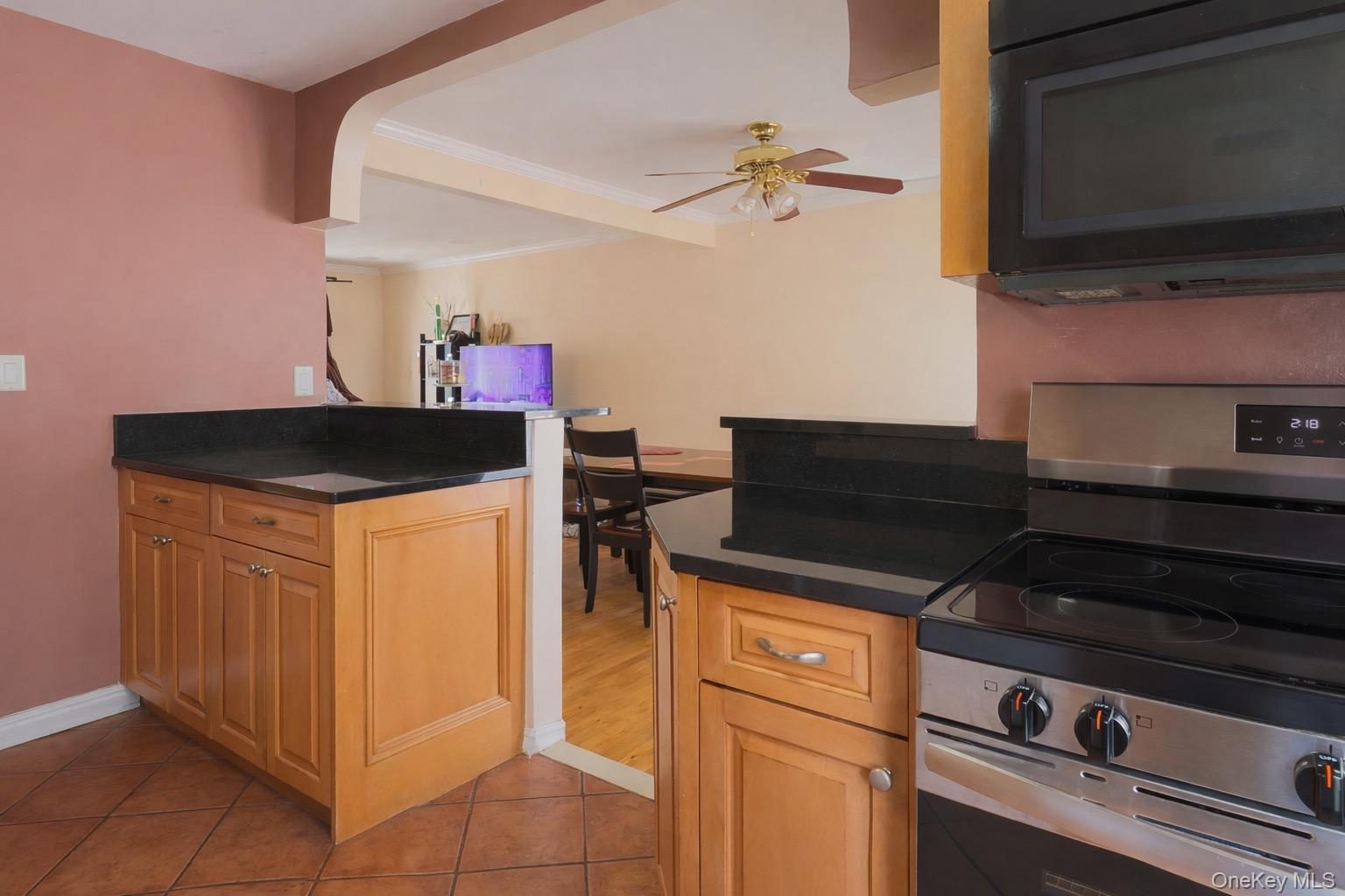 #6 photo, 1081 Bay Shore Avenue, Bay Shore , NY 11706