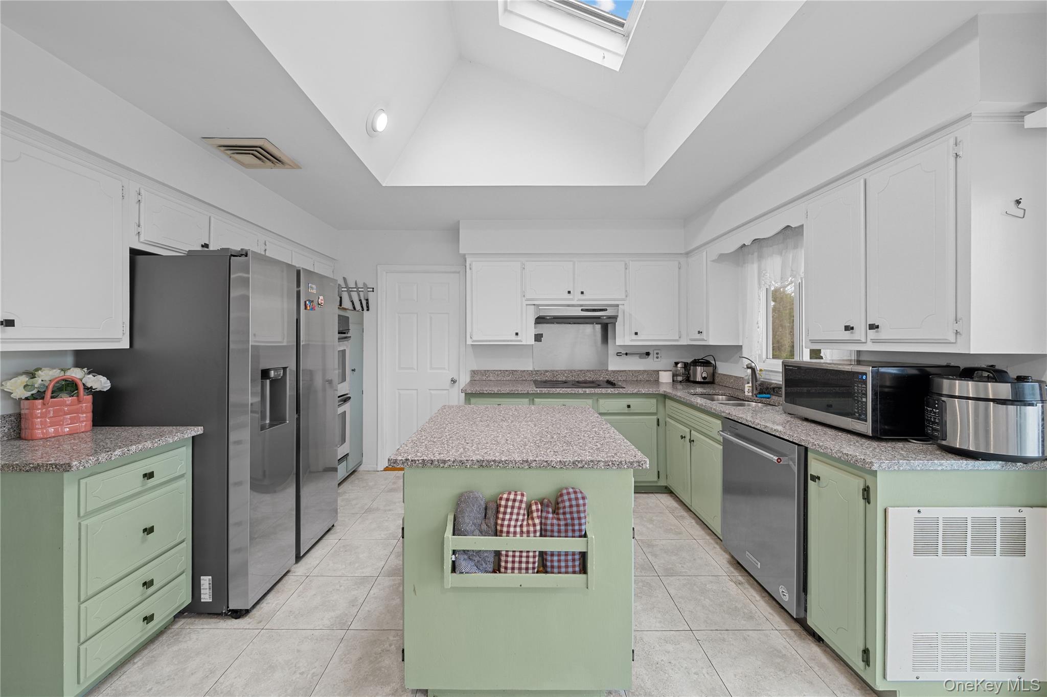 #7 photo, 7 Fox Road, সাফোক কাউন্টি East Setauket , NY 11733