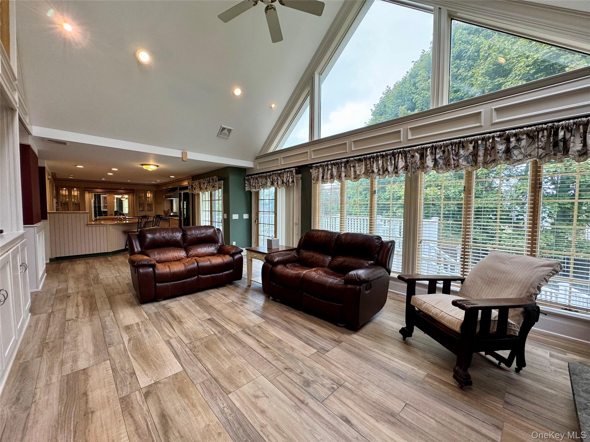 #19 photo, 886 Sound Shore Road, 롱 아일랜드 Jamesport , NY 11901