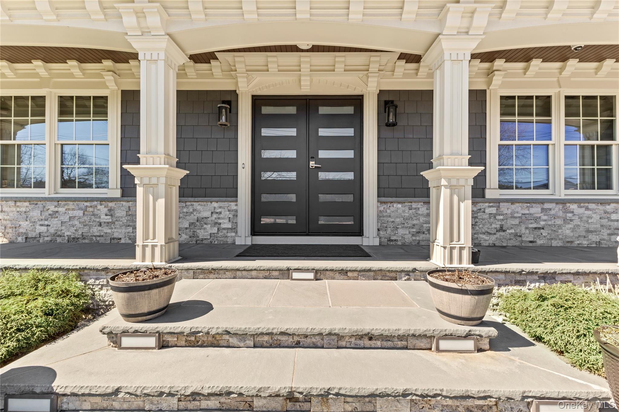 #5 photo, 123 Columbus Boulevard, Amityville , NY 11701