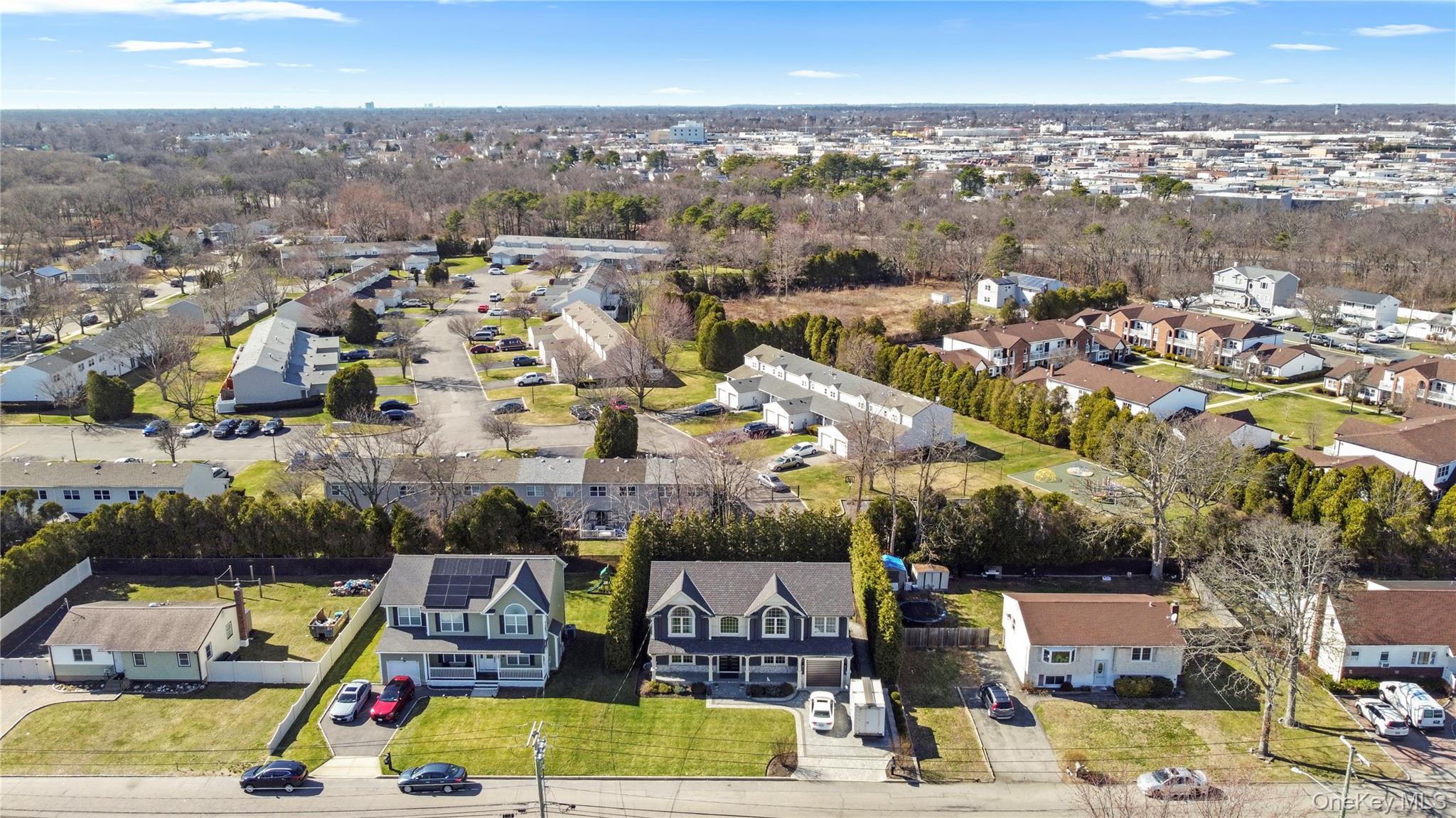 #9 photo, 123 Columbus Boulevard, Amityville , NY 11701