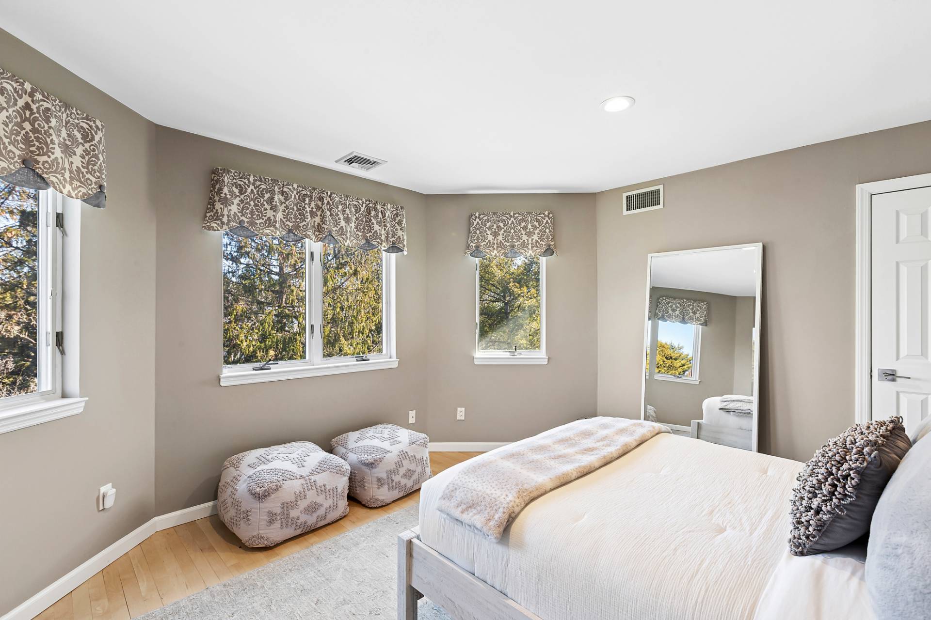 #9 photo, 4 POLO GROUND LN, East Quogue , NY 11942