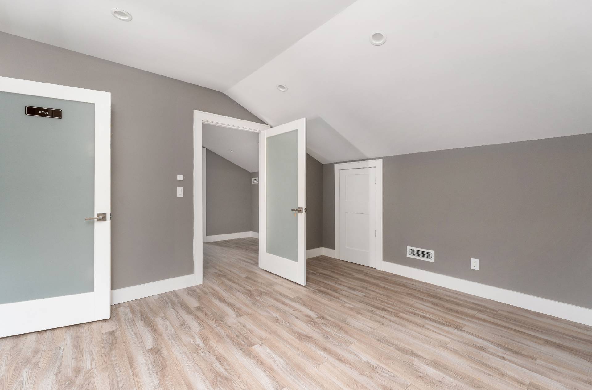 #6 photo, 1161 West Main Street, সাফোক কাউন্টি Riverhead , NY 11901