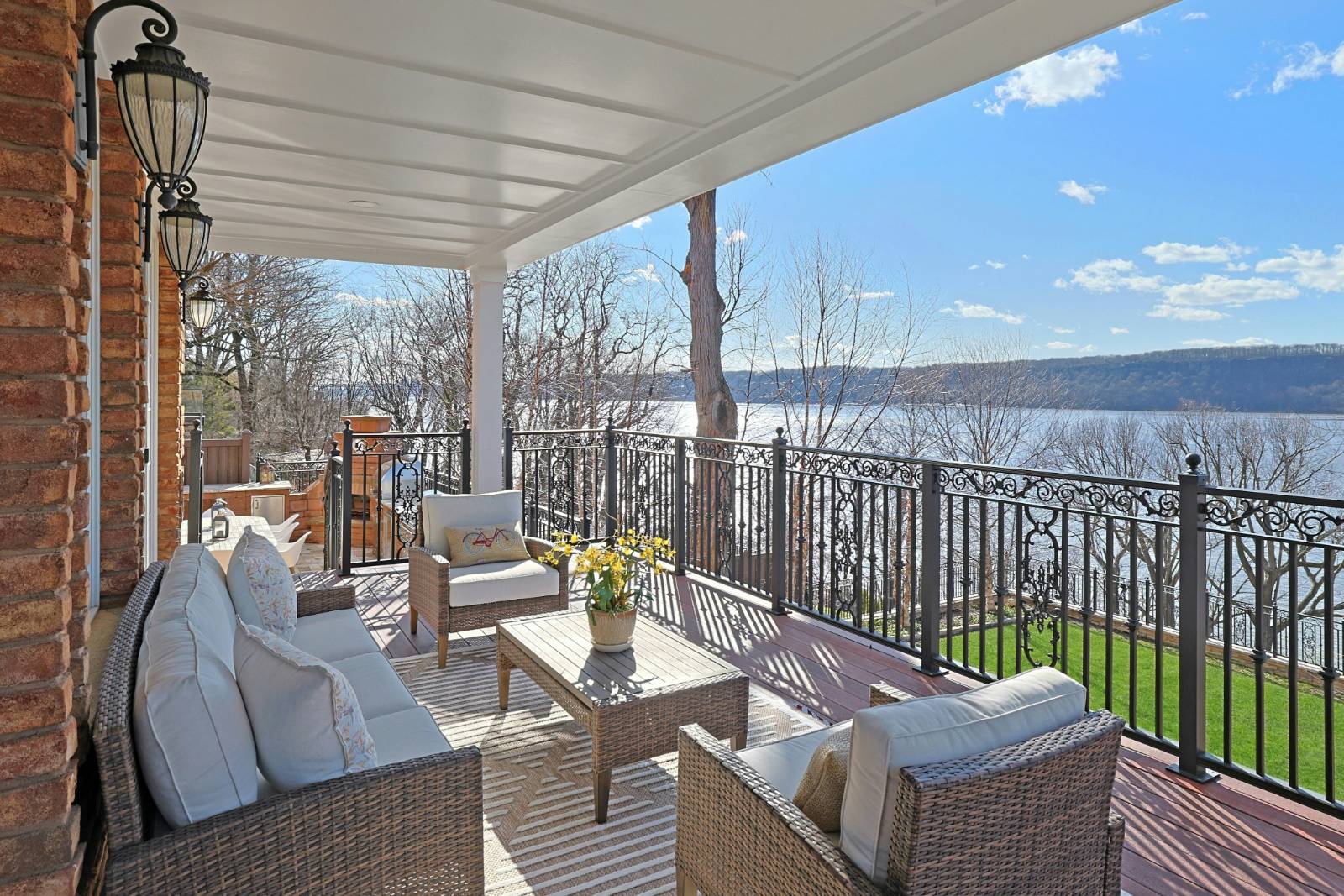 #2 photo, 3061 Scenic Place, ব্রঙ্কস Spuyten Duyvil , NY 10463