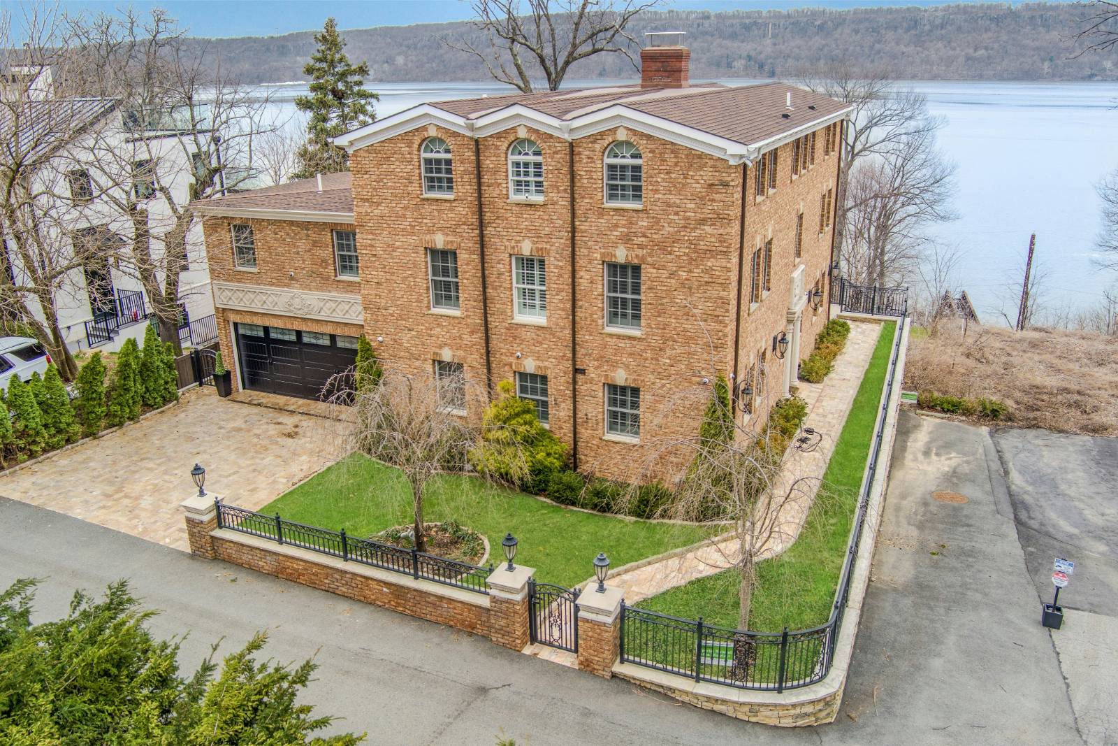 #4 photo, 3061 Scenic Place, ব্রঙ্কস Spuyten Duyvil , NY 10463
