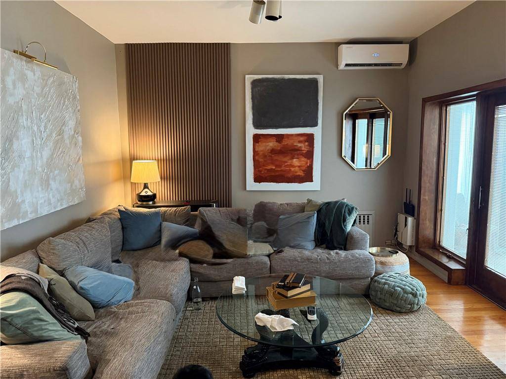 #2 photo, 3514 12th Ave, ব্রুকলিন Borough Park , NY 11218