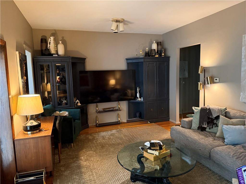 #3 photo, 3514 12th Ave, ব্রুকলিন Borough Park , NY 11218