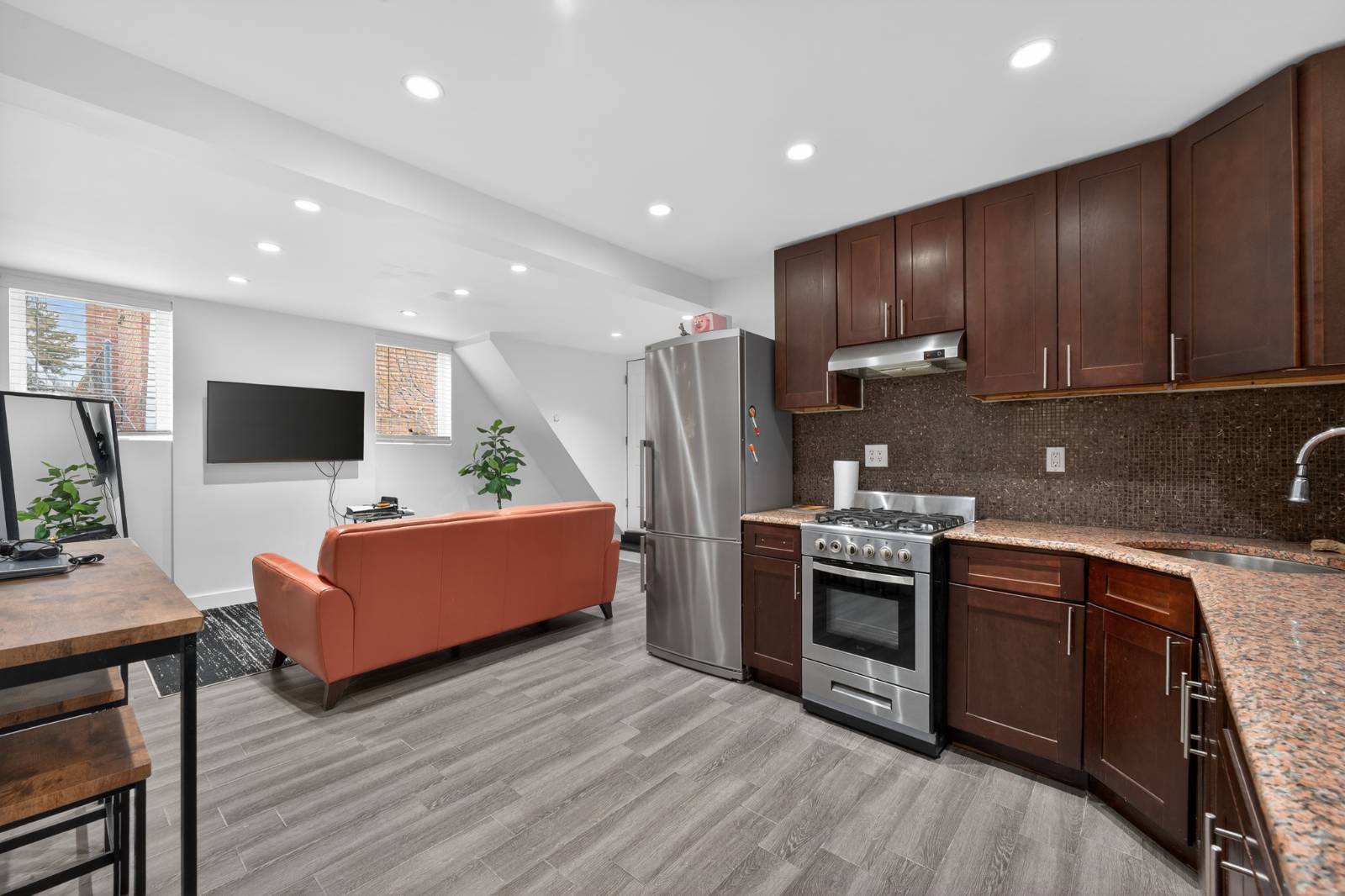 #20 photo, 2033 Hering Avenue, ব্রঙ্কস Morris Park , NY 10461