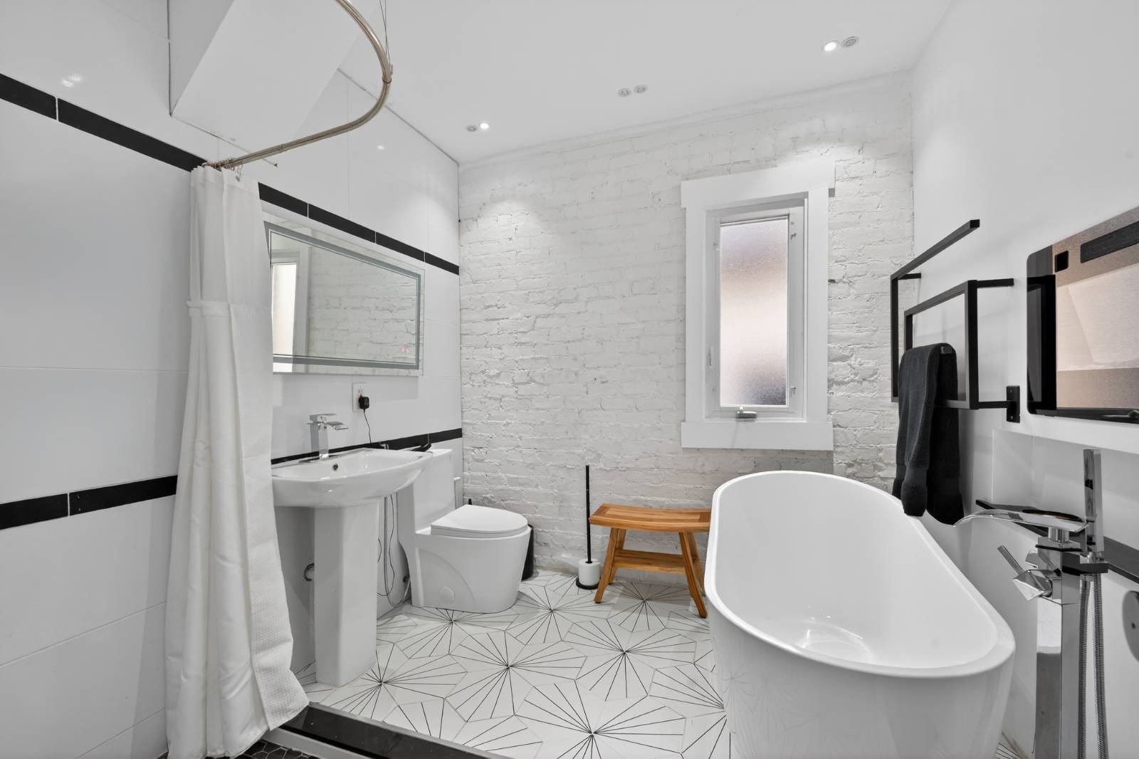 #29 photo, 2033 Hering Avenue, ব্রঙ্কস Morris Park , NY 10461