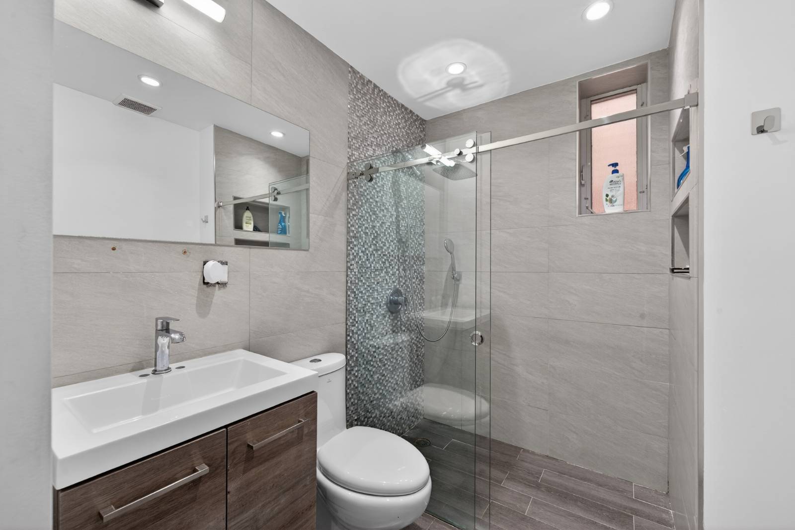 #31 photo, 2033 Hering Avenue, ব্রঙ্কস Morris Park , NY 10461