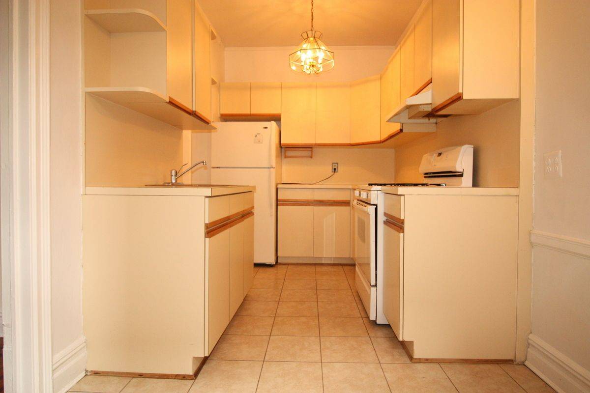 #1 photo, Marine Ave & 95th Street, ব্রুকলিন Fort Hamilton , NY 11209