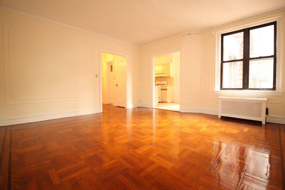 #6 photo, Marine Ave & 95th Street, ব্রুকলিন Fort Hamilton , NY 11209