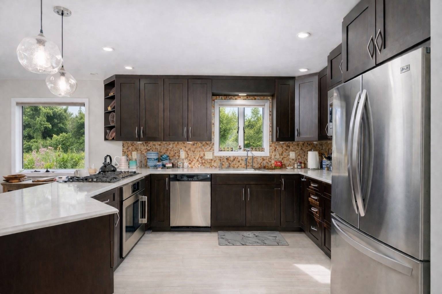 #8 photo, 785 The Strand, East Marion , NY 11939