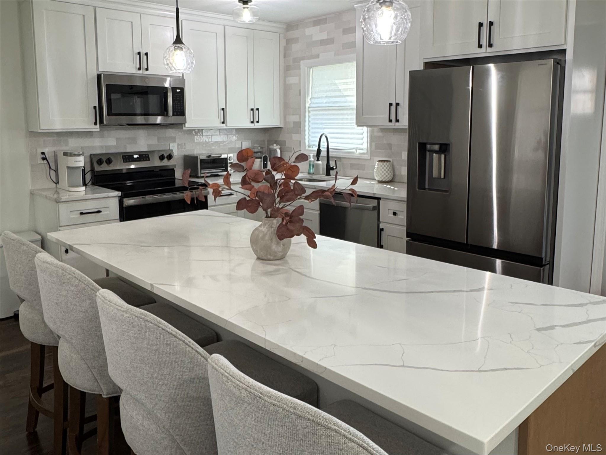 #4 photo, 43 W Shore Road, সাফোক কাউন্টি Oakdale , NY 11769