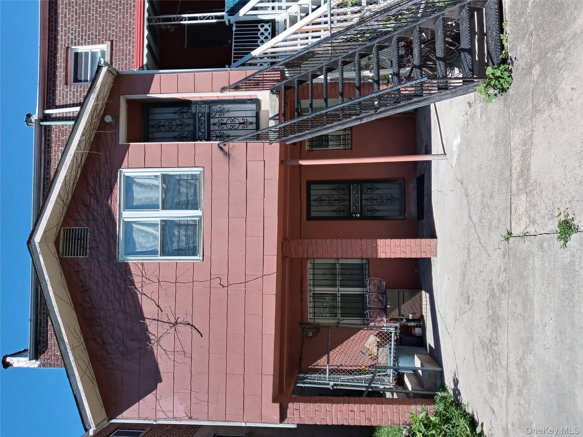 #6 photo, 1042 E 233rd Street, ব্রঙ্কস Bronx , NY 10466
