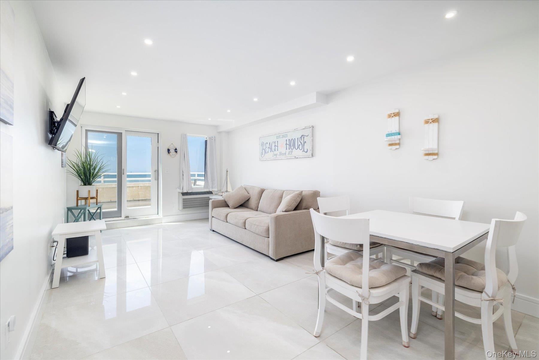 #3 photo, 450 W Broadway, Long Beach , NY 11561