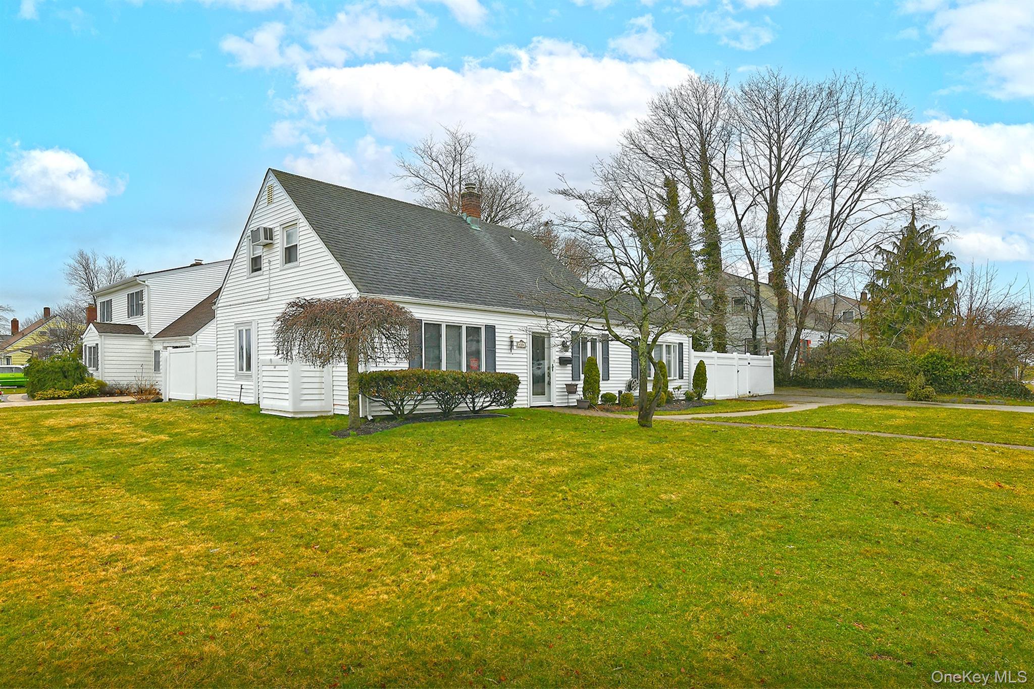 #3 photo, 38 Moss Lane, নাসাউ কাউন্টি Levittown , NY 11756