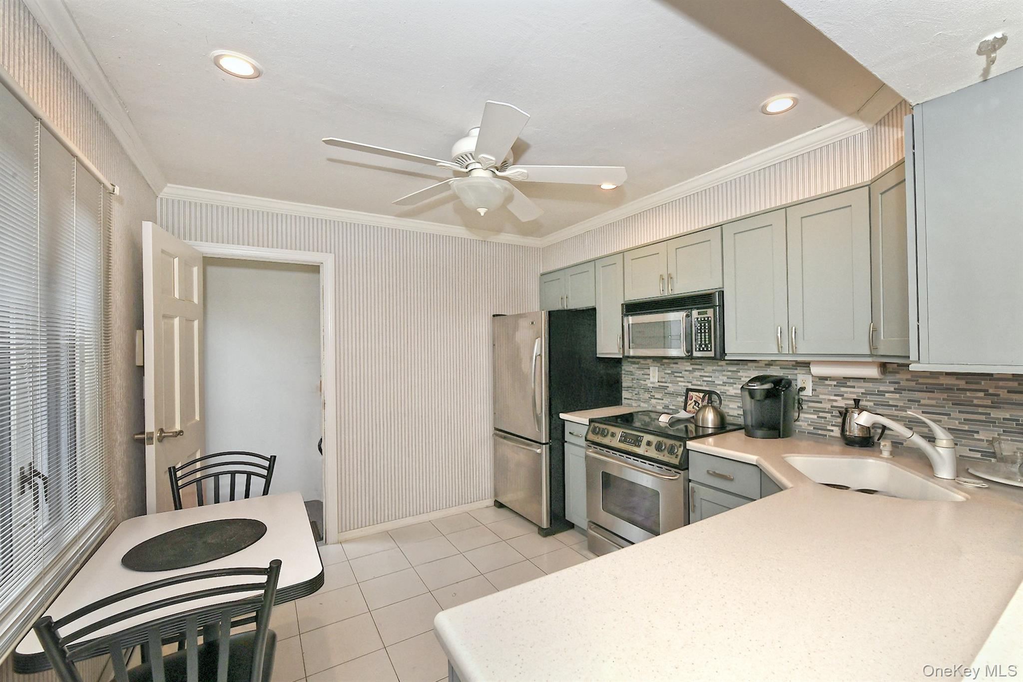 #6 photo, 38 Moss Lane, নাসাউ কাউন্টি Levittown , NY 11756