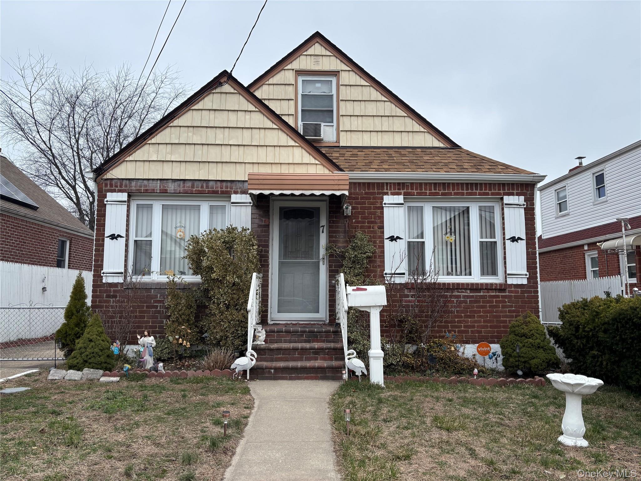 #1 photo, 7 Catherine Court, নাসাউ কাউন্টি Elmont , NY 11003