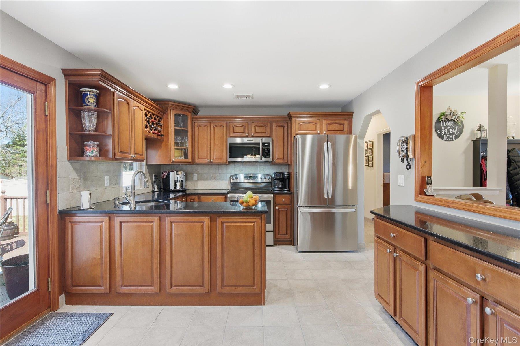 #10 photo, 8 Natalie Court, সাফোক কাউন্টি Ronkonkoma , NY 11779