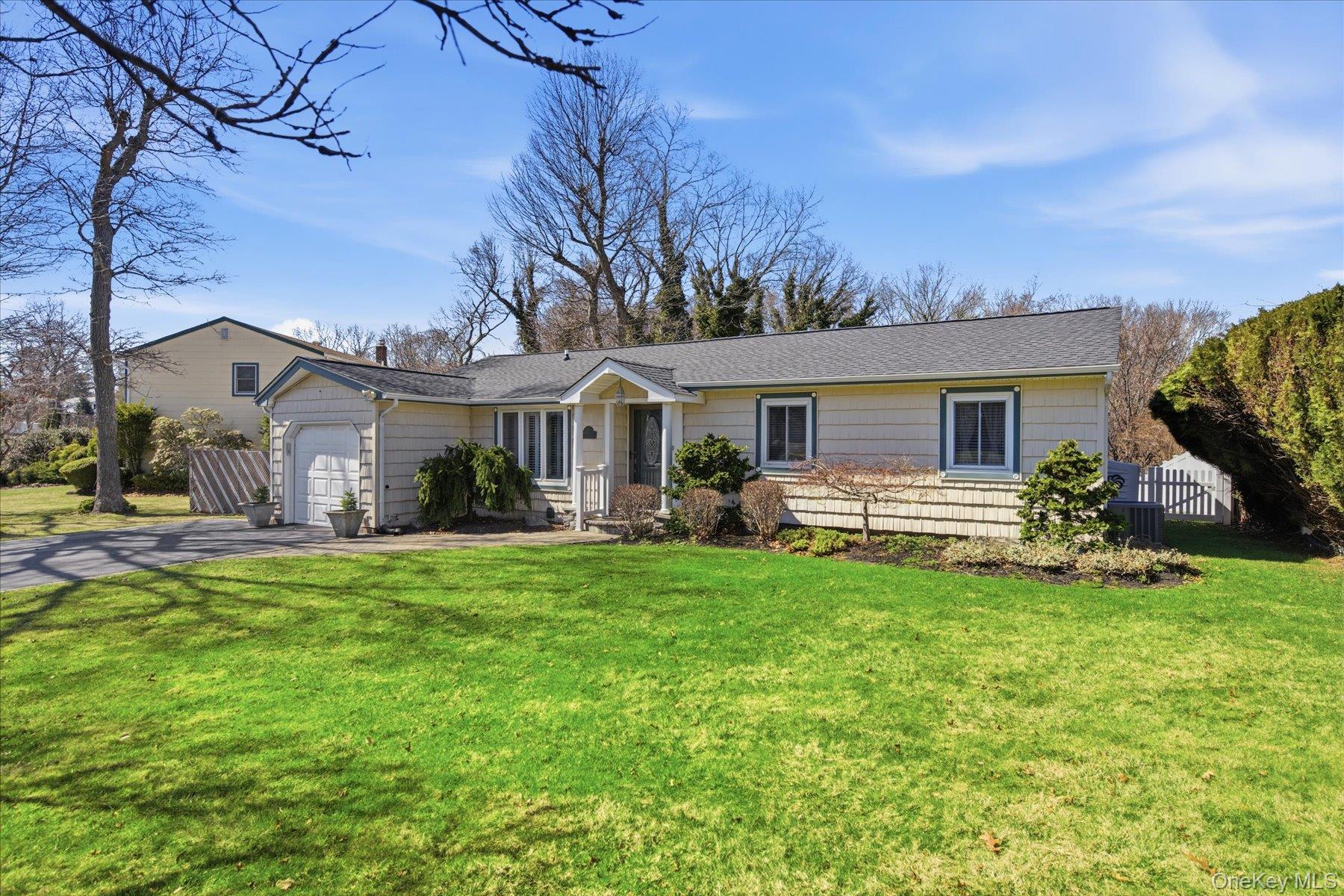 #3 photo, 8 Natalie Court, সাফোক কাউন্টি Ronkonkoma , NY 11779