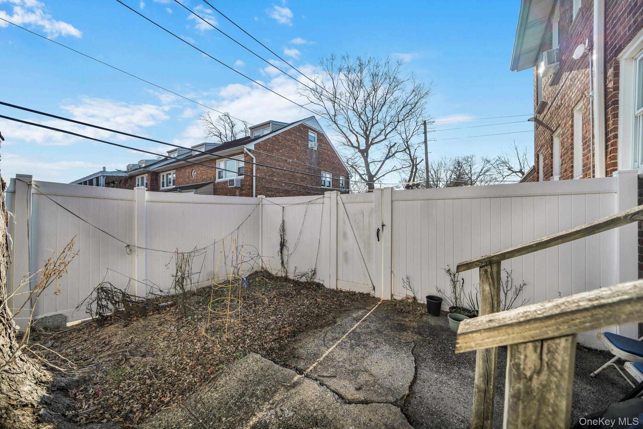 #16 photo, 1570 Grand Avenue, 롱 아일랜드 North Baldwin , NY 11510