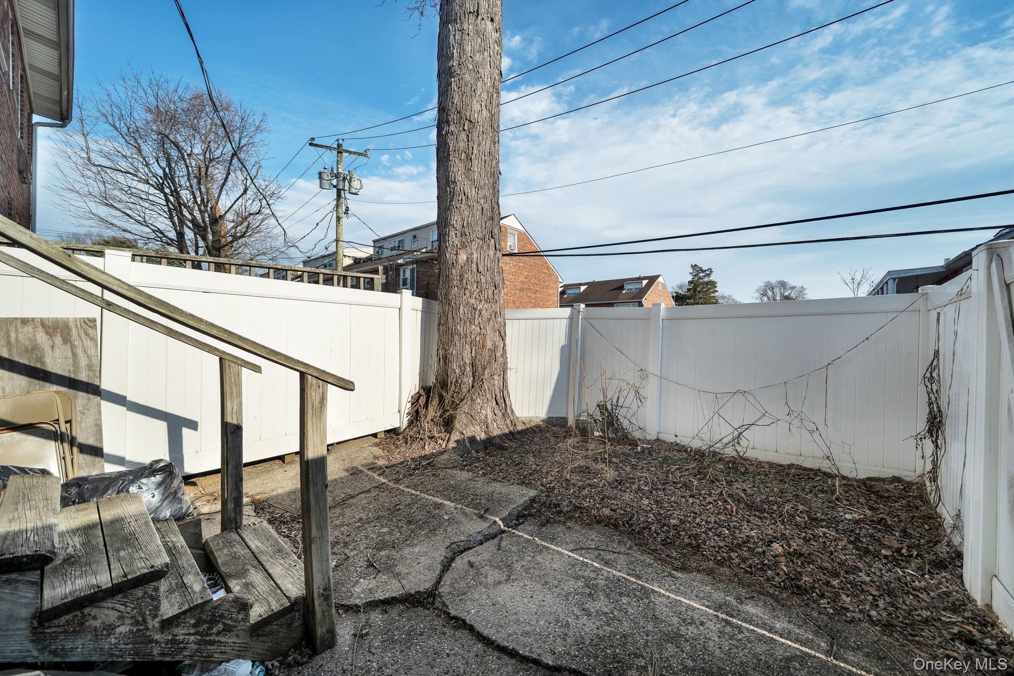 #17 photo, 1570 Grand Avenue, 롱 아일랜드 North Baldwin , NY 11510