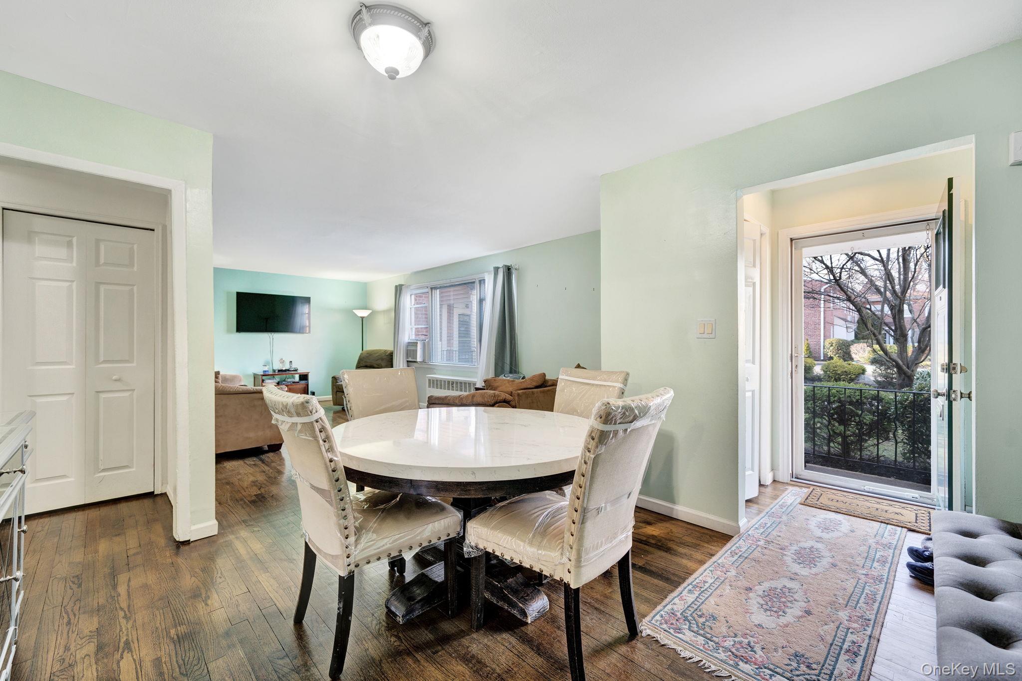 #4 photo, 1570 Grand Avenue, 롱 아일랜드 North Baldwin , NY 11510