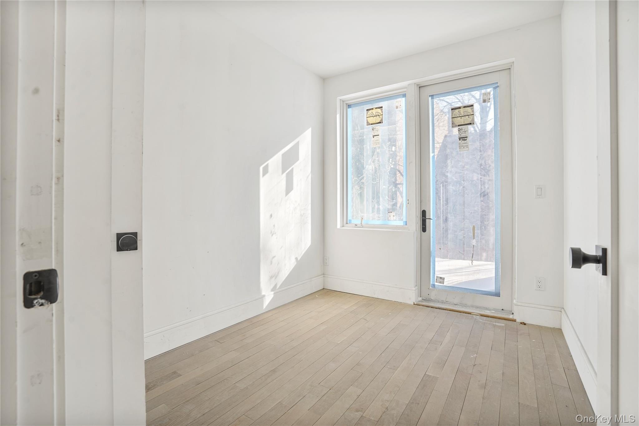 #8 photo, 376 Vernon Avenue, Бруклин ‖ Brooklyn , NY 11206