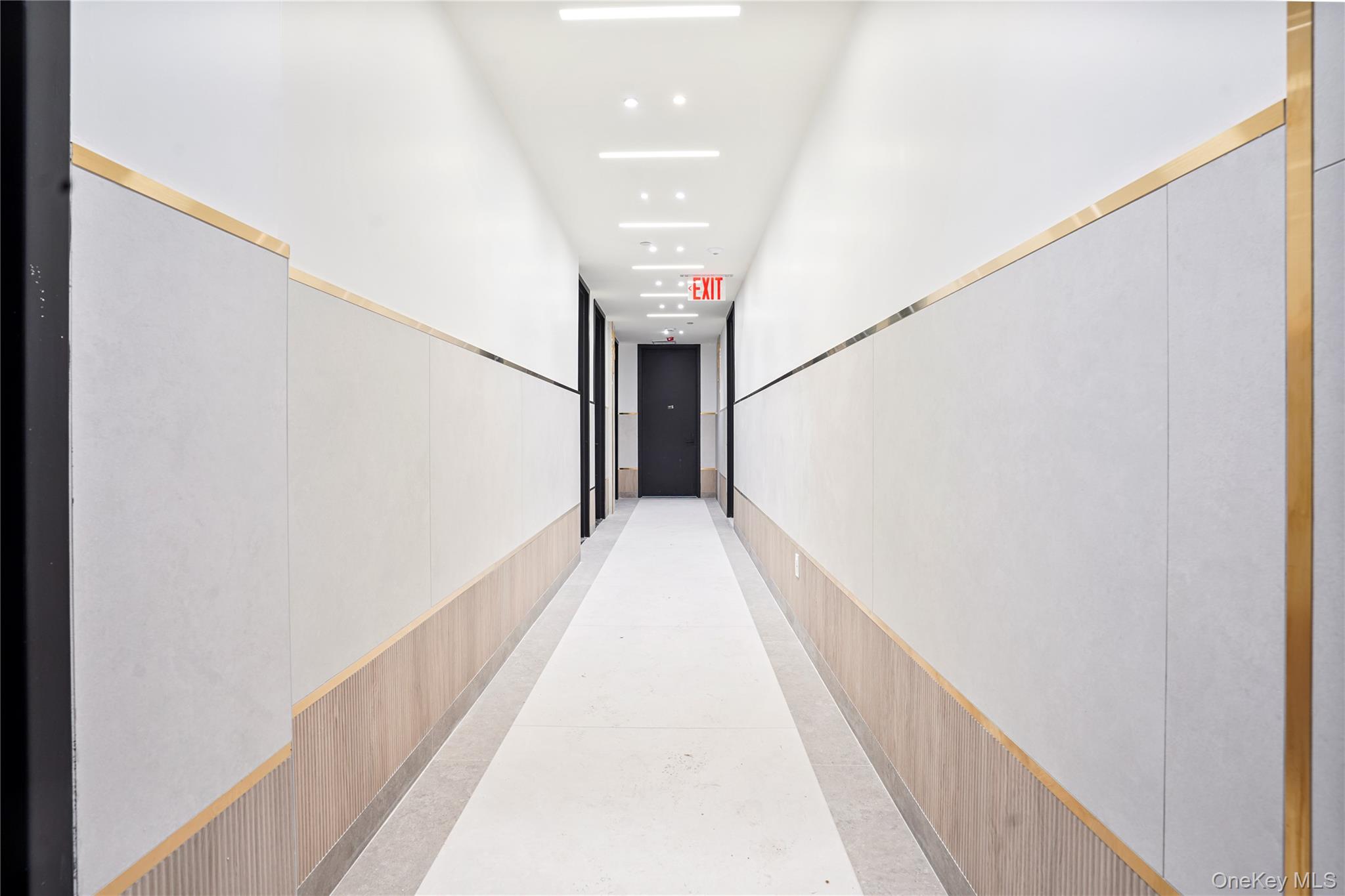 #9 photo, 376 Vernon Avenue, Бруклин ‖ Brooklyn , NY 11206