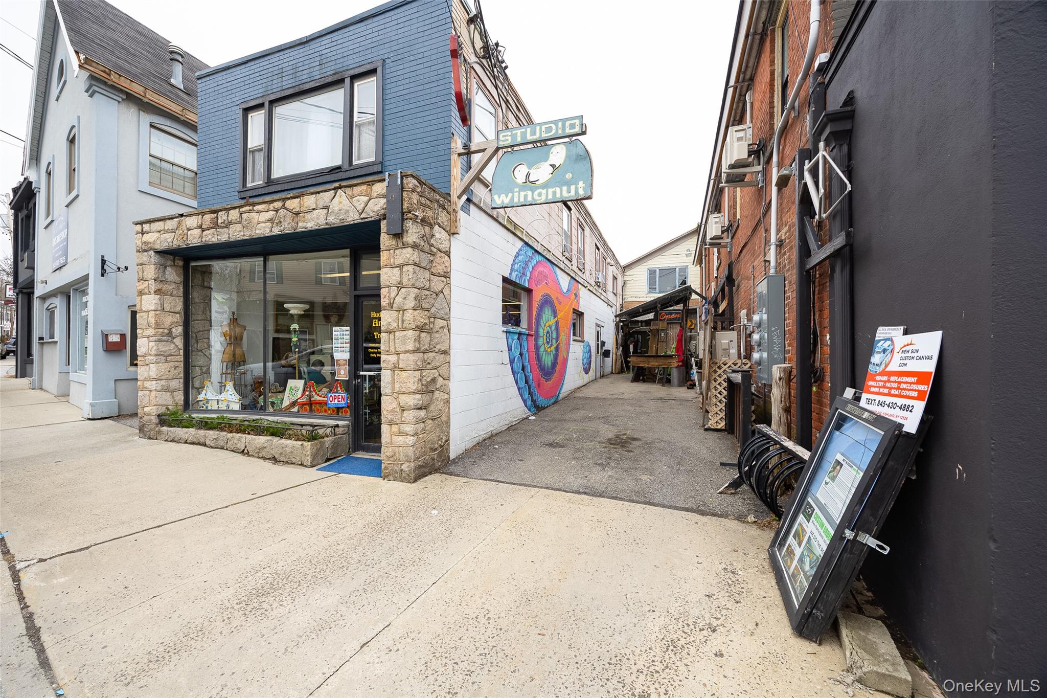 #1 photo, 81 Vineyard Avenue, Highland , NY 12528