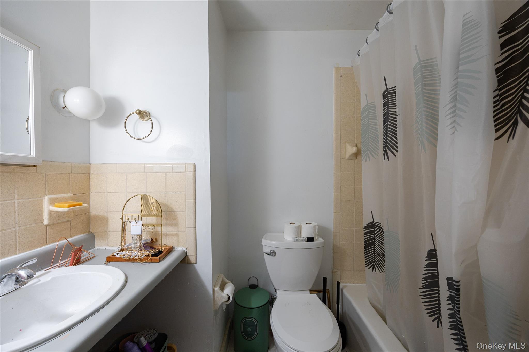 #15 photo, 81 Vineyard Avenue, Highland , NY 12528