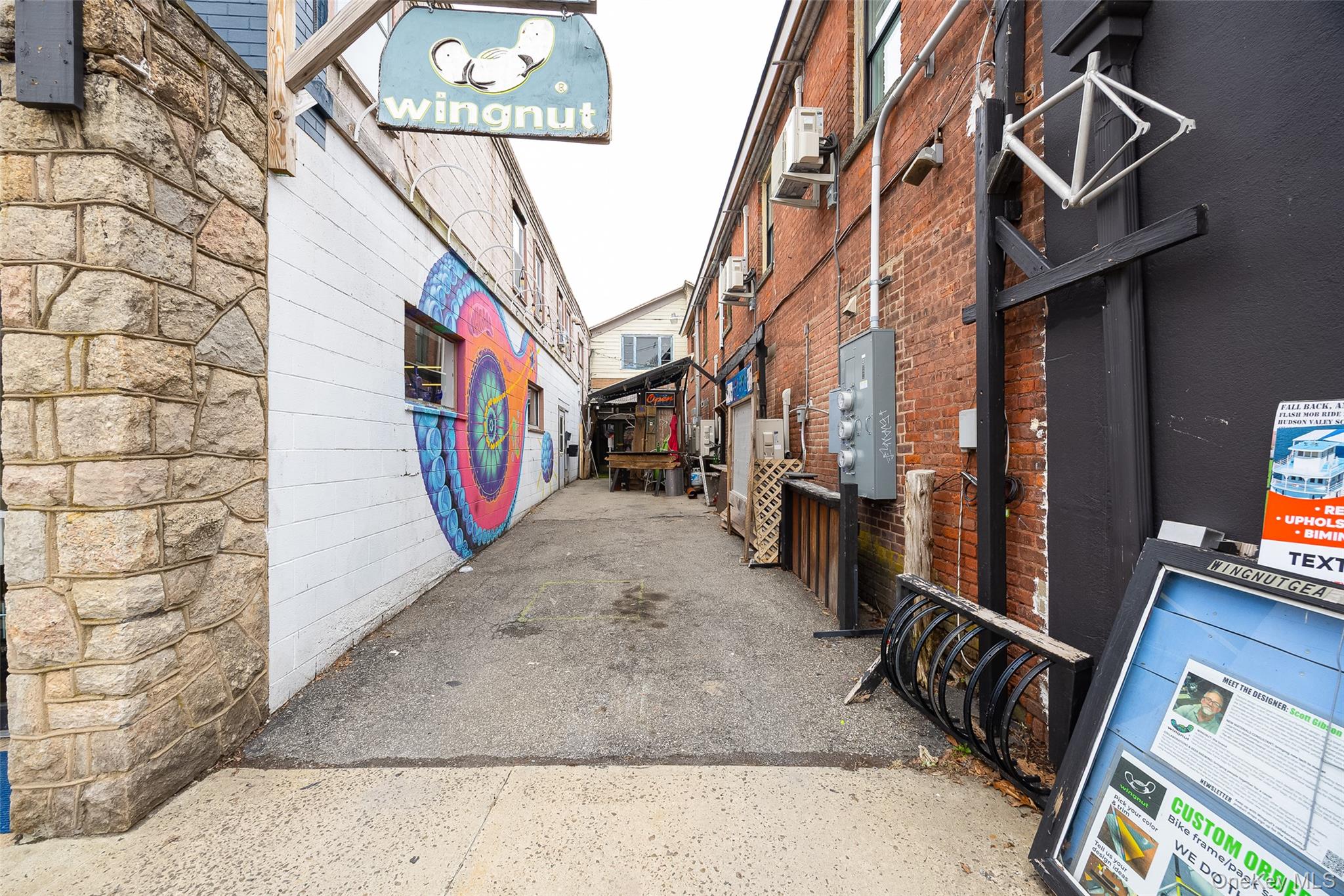 #3 photo, 81 Vineyard Avenue, Highland , NY 12528