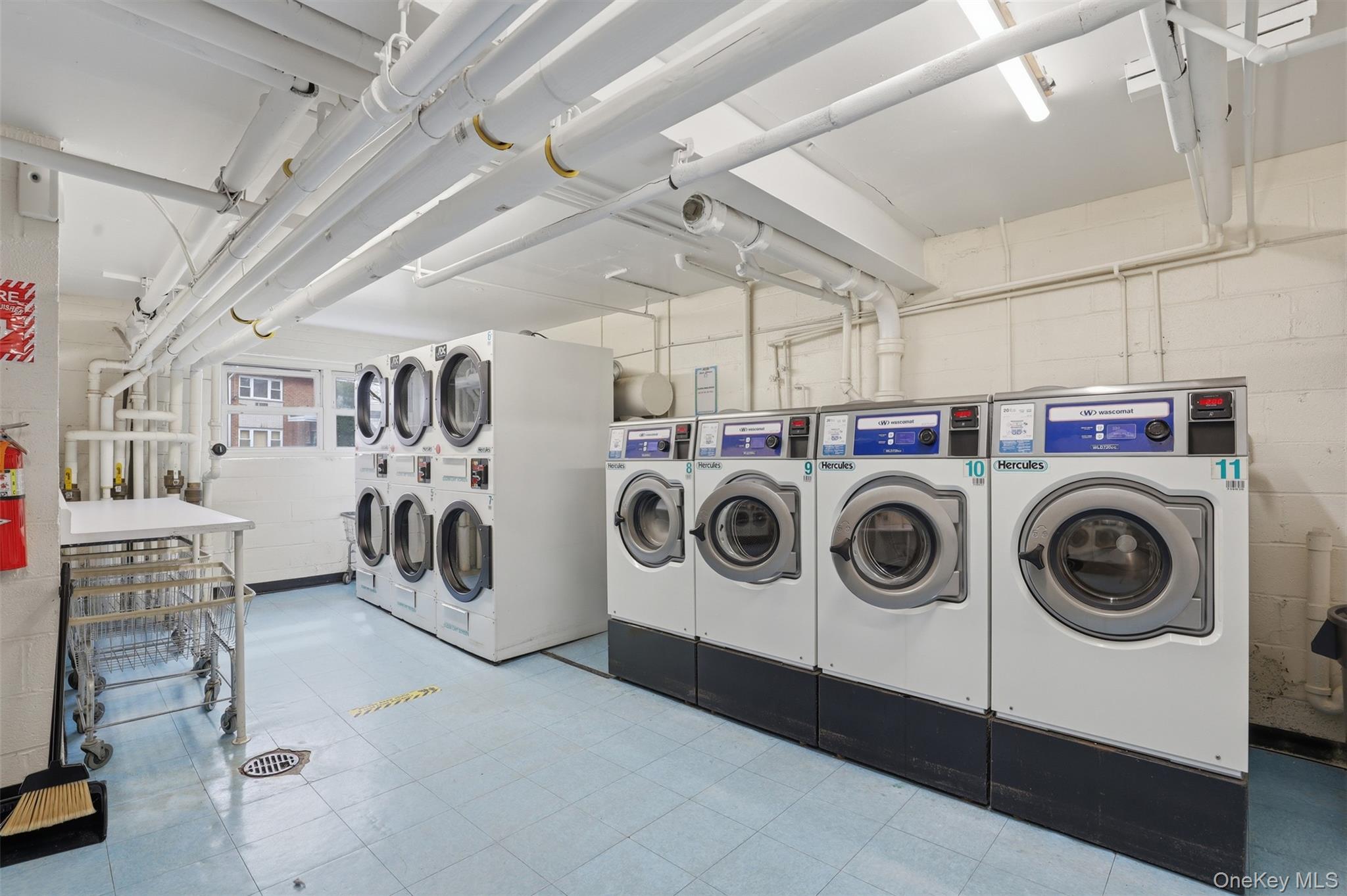 #12 photo, 667 Pelham Road, New Rochelle , NY 10805