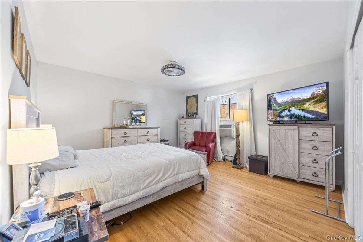 #12 photo, 782 Tuckahoe Road, Yonkers , NY 10710